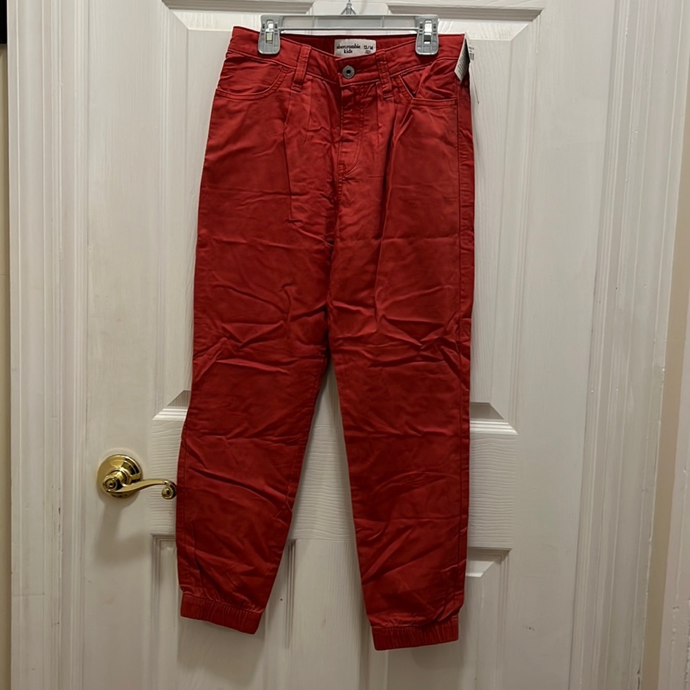 Abercrombie kids girls pants. Brand new with tags in size 13/14